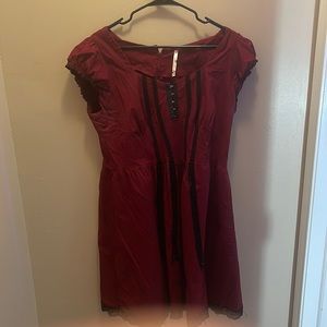 gorgeous medieval red dress